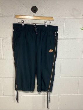 Nike Womens Bermuda Style Joggers